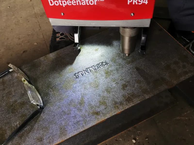 CS çelik üzerine seri numarası